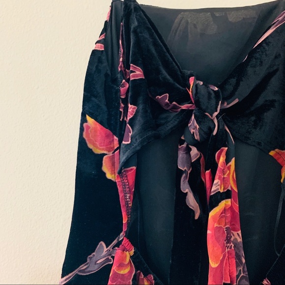 Formal Cocktail Flowered Suede Tie Back Dress - Picture 5 of 5